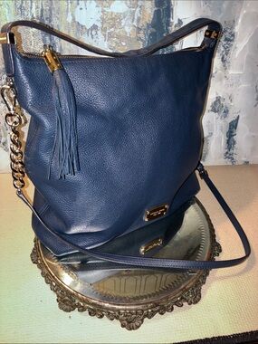 GUC MICHAEL KORS Dark Navy Pebbled Leather Bedford Shoulder Bag with Tassel